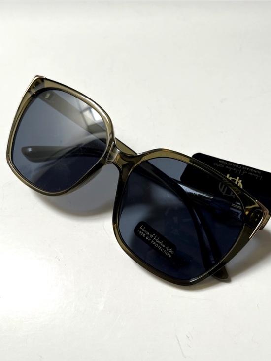 NWT HOUSE OF HARLOW Cat Eye Sunglasses Classic Olive Green Gold Trim Acetate main image 6